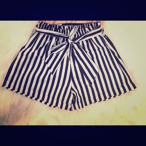 💛Striped Shorts with Tie at the Waist